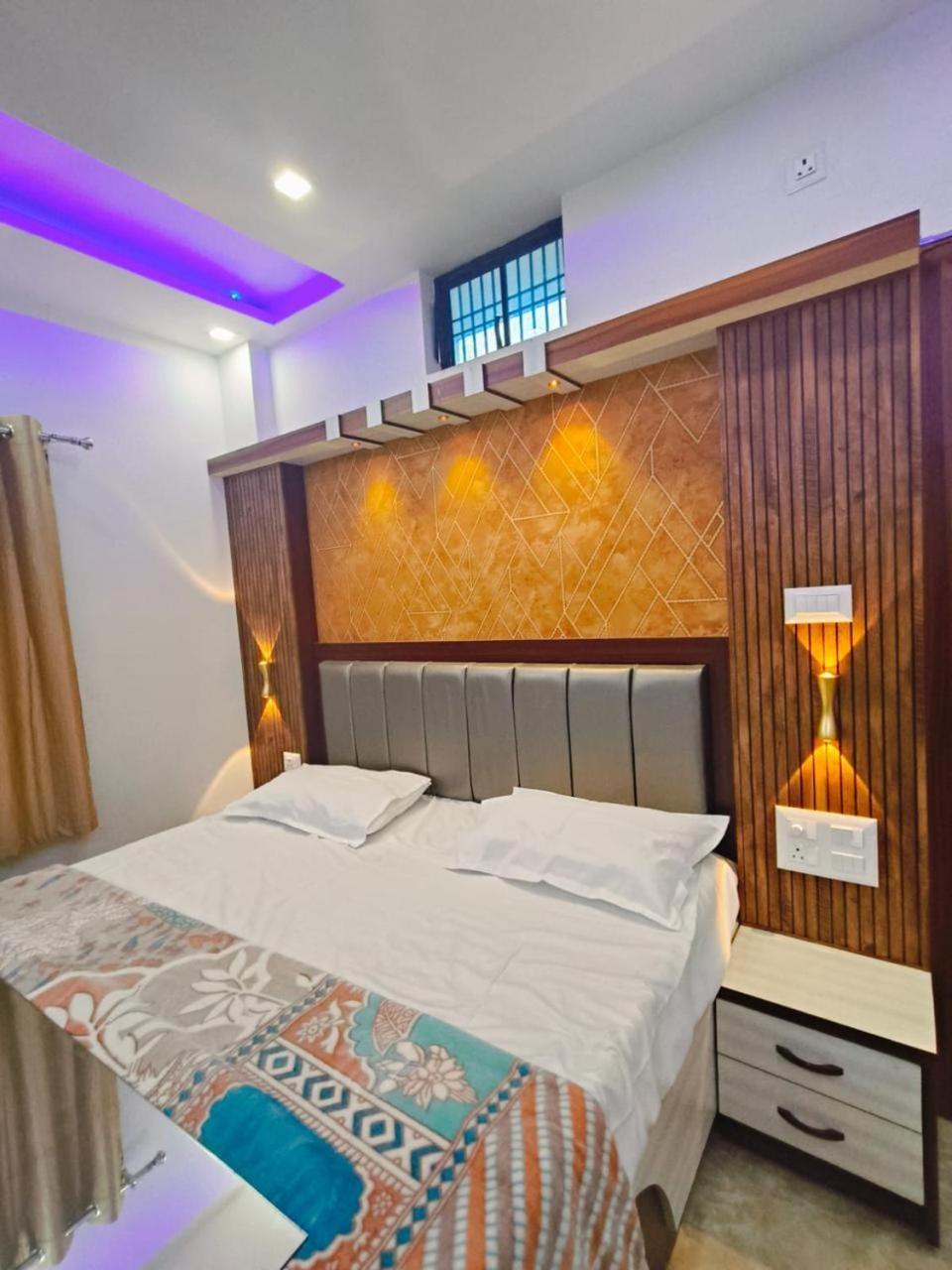 Raj 3* Varanasi