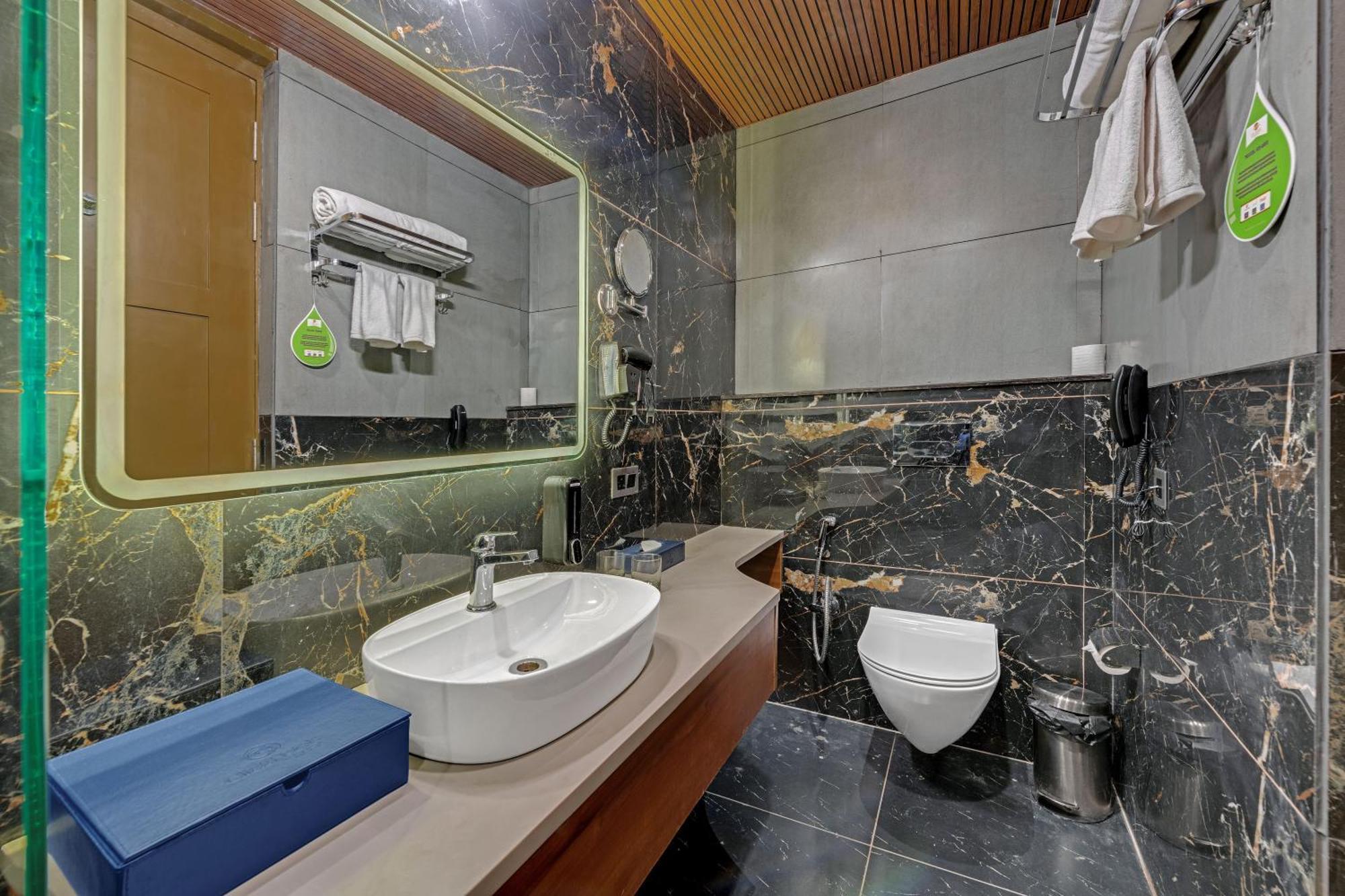 Click Collection Grand Gateway Hotel 4*