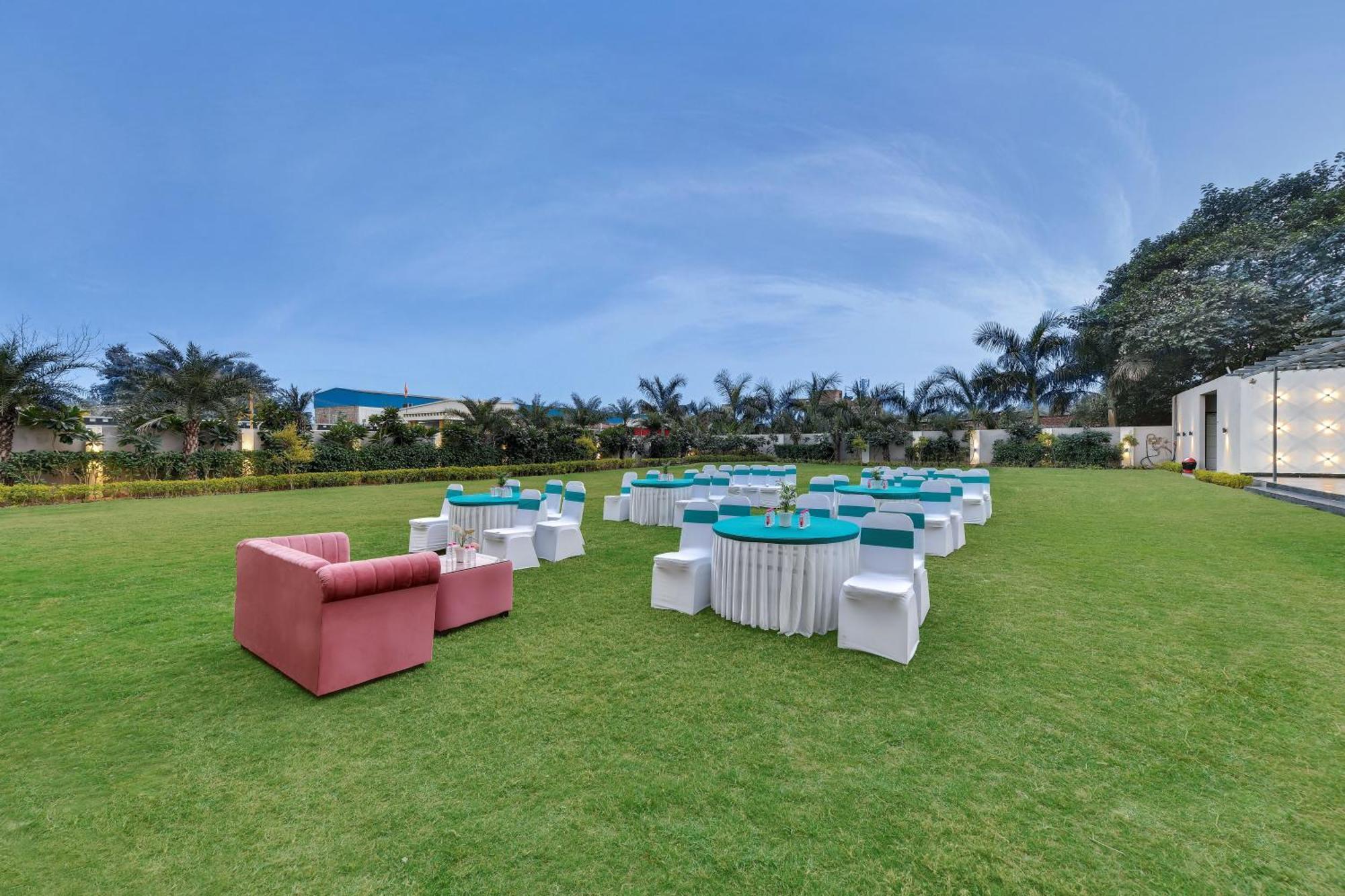 Click Collection Grand Gateway 4*