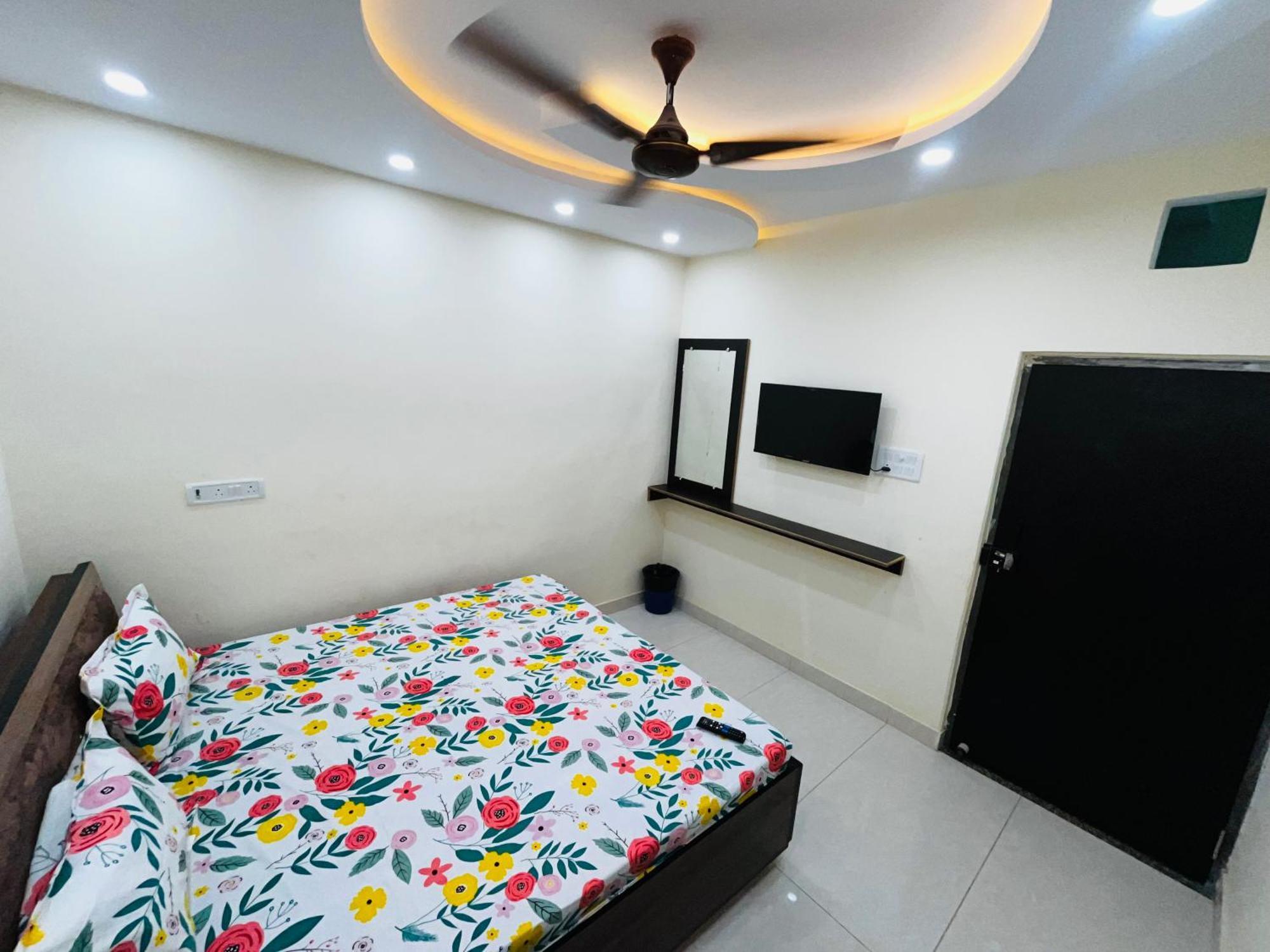 Guest house New Kashi Residency