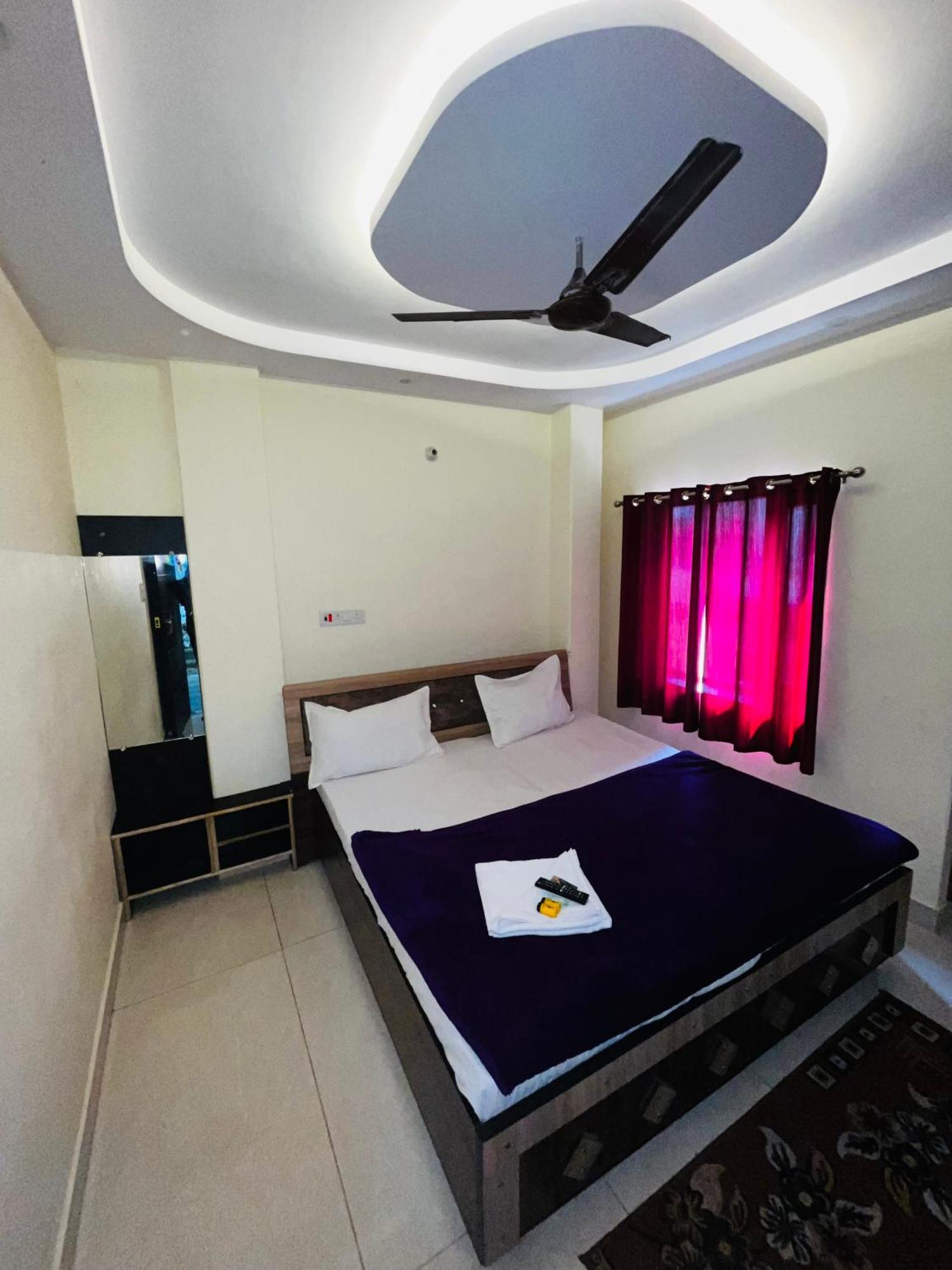 New Kashi Residency Guest house