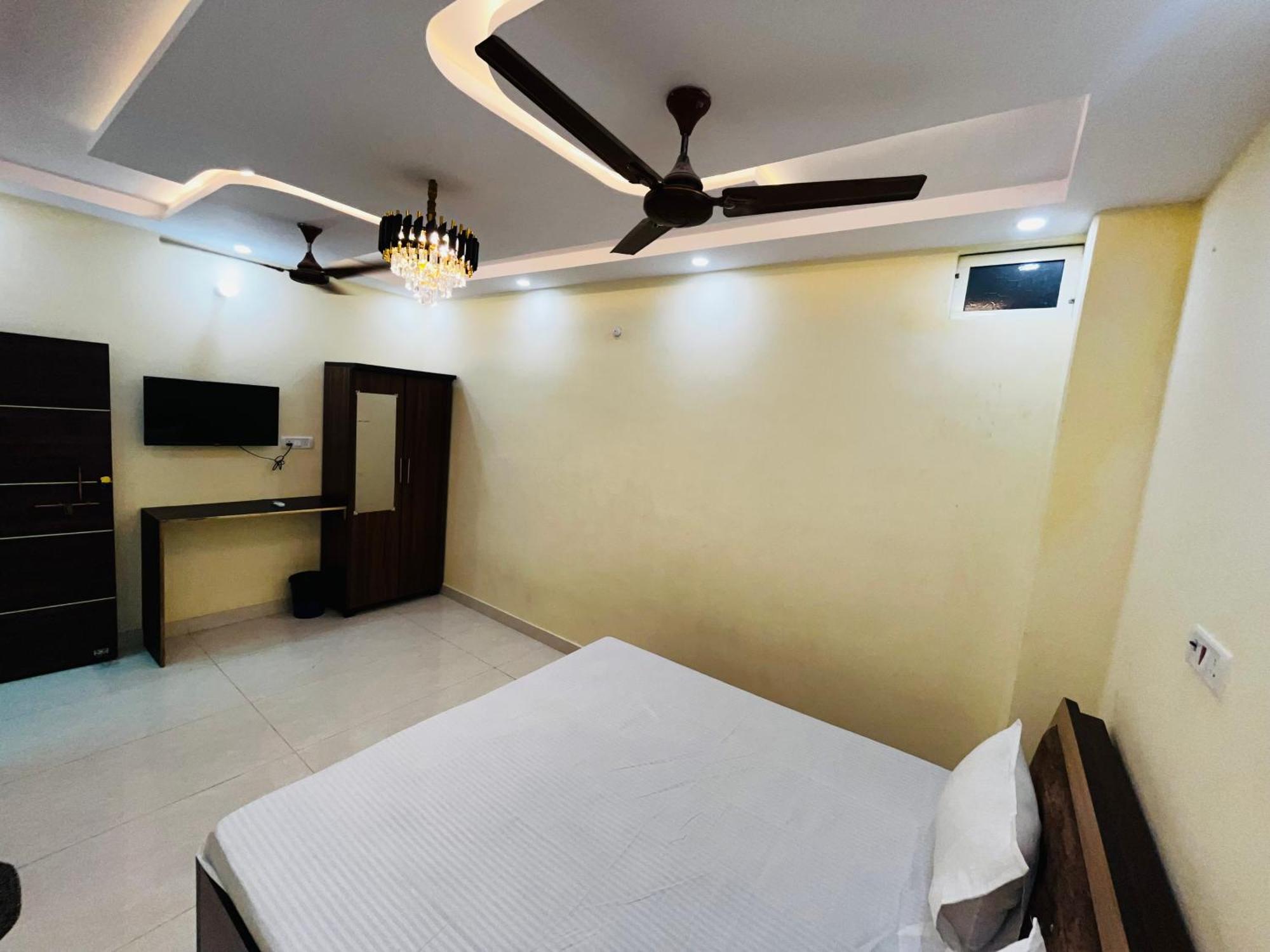New Kashi Residency * Varanasi