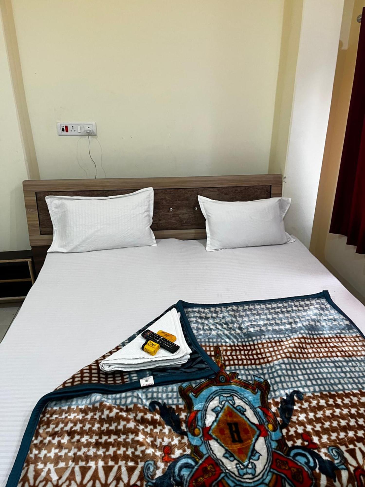 New Kashi Residency Guest house