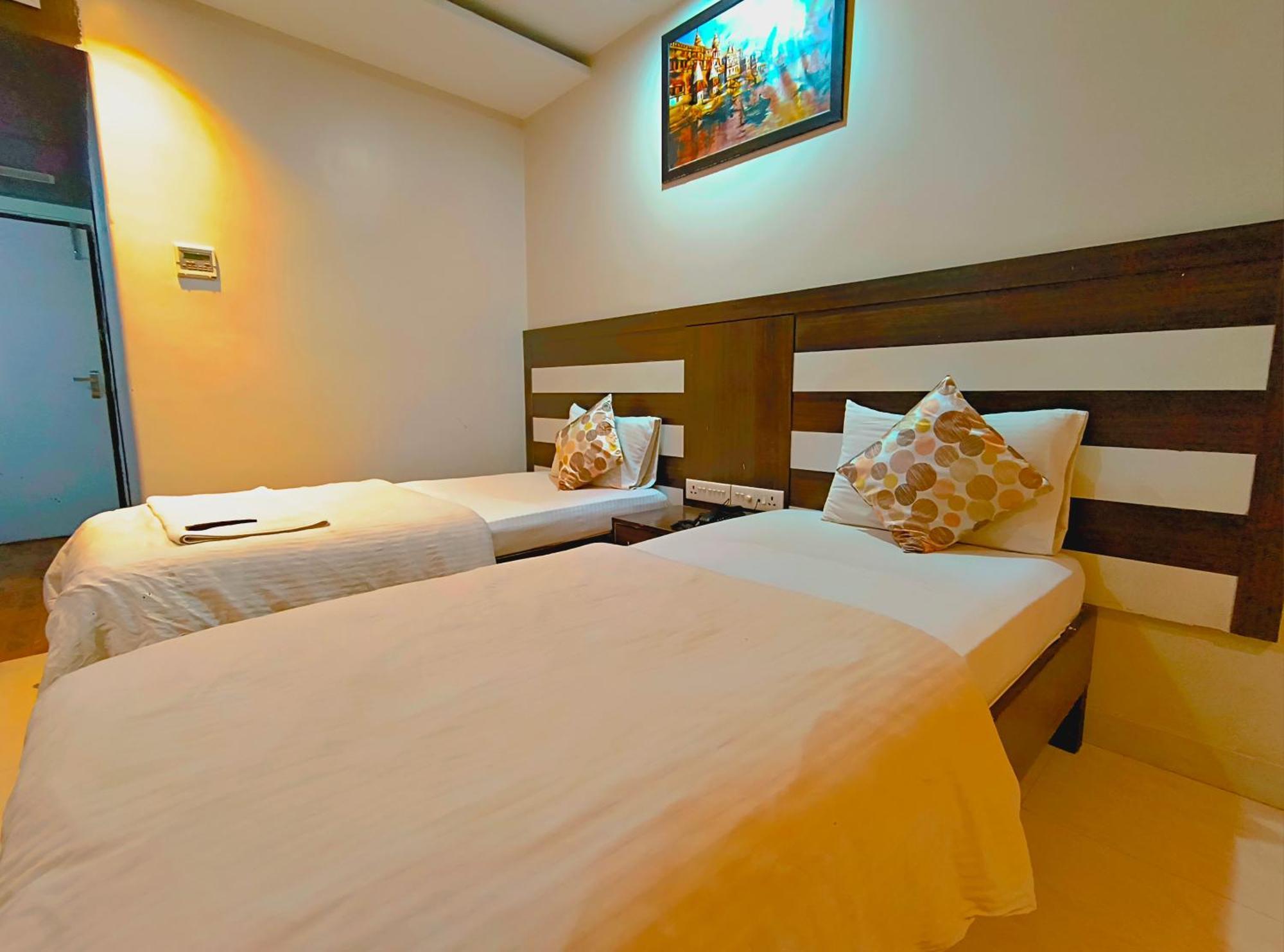 Hotel P Palace - Near Kashi Vishwanath Temple 4*