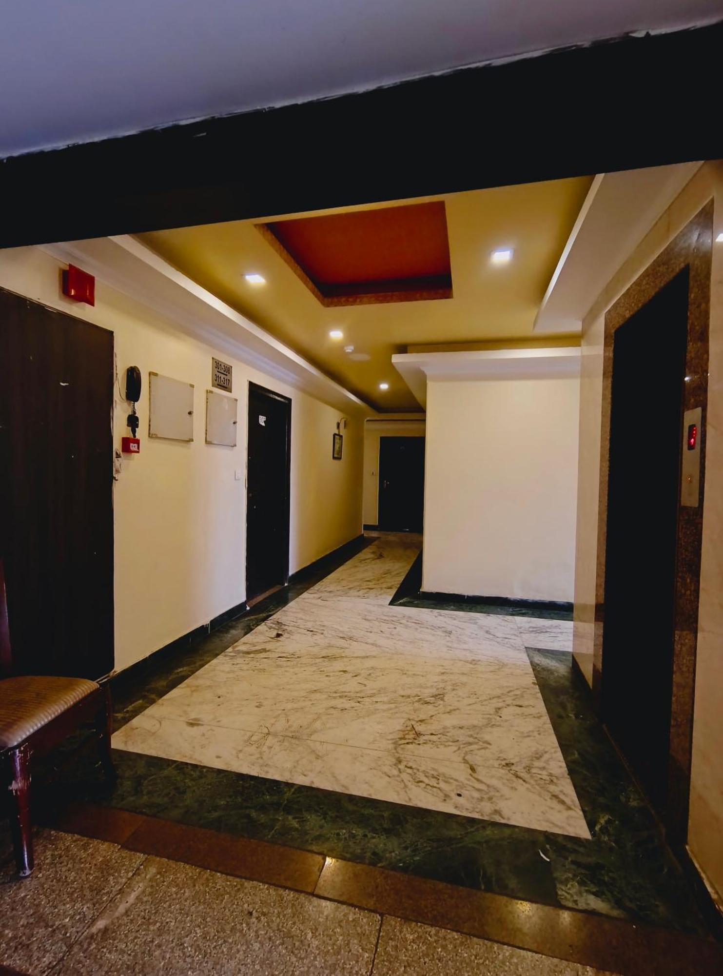 P Palace - Near Kashi Vishwanath Temple Hotel 4*