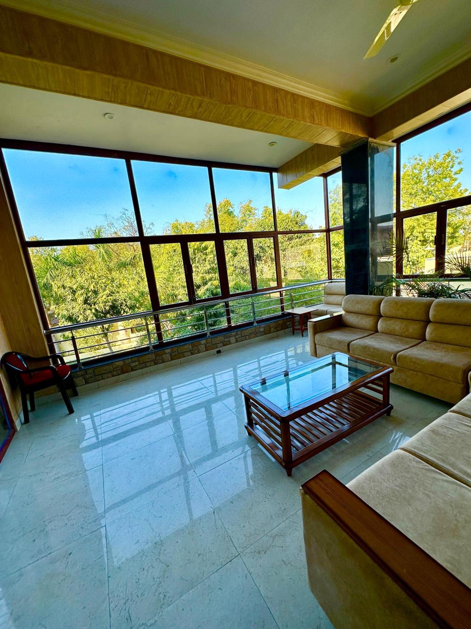 Homestay Kaashi Flora - Wise