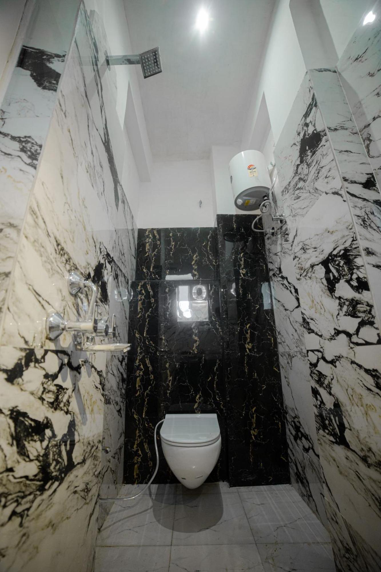 Kaashvi Hotel 3*