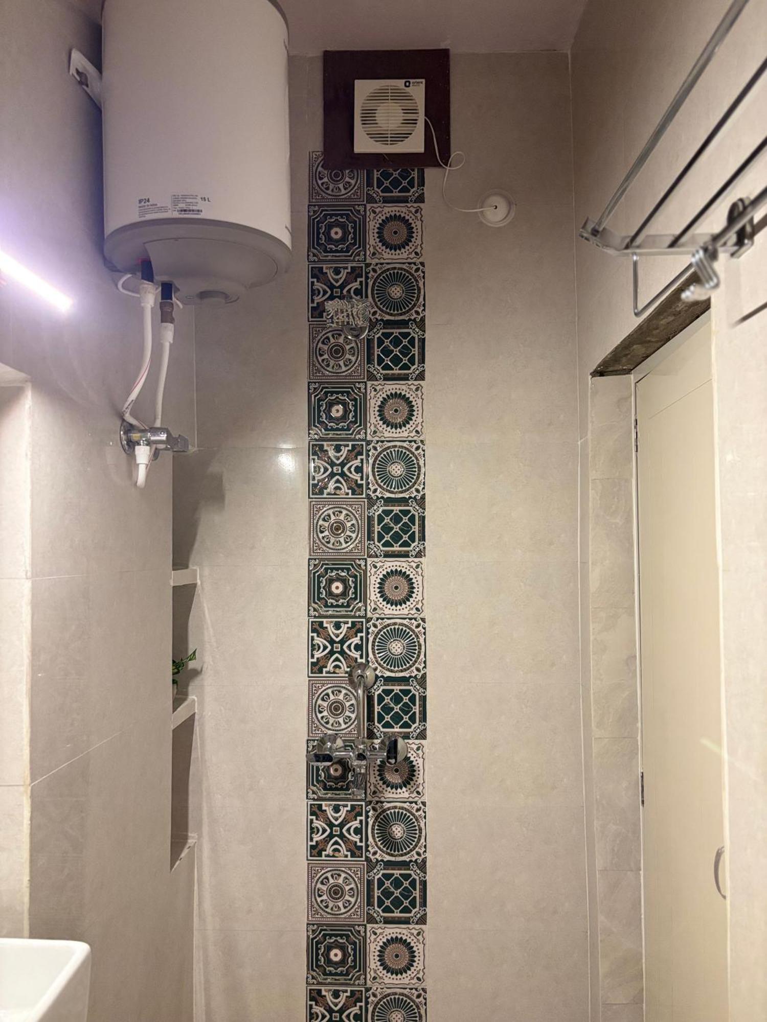 Cozy 2 Bedrooms Near Banaras Railway Station By Terracotta Trails Homestay *