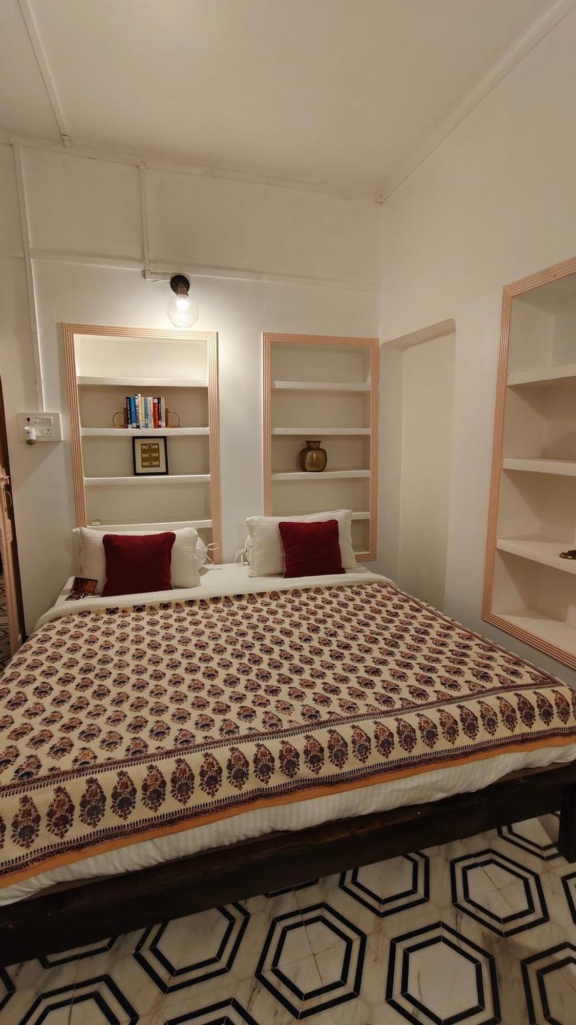 Nilay House * Varanasi