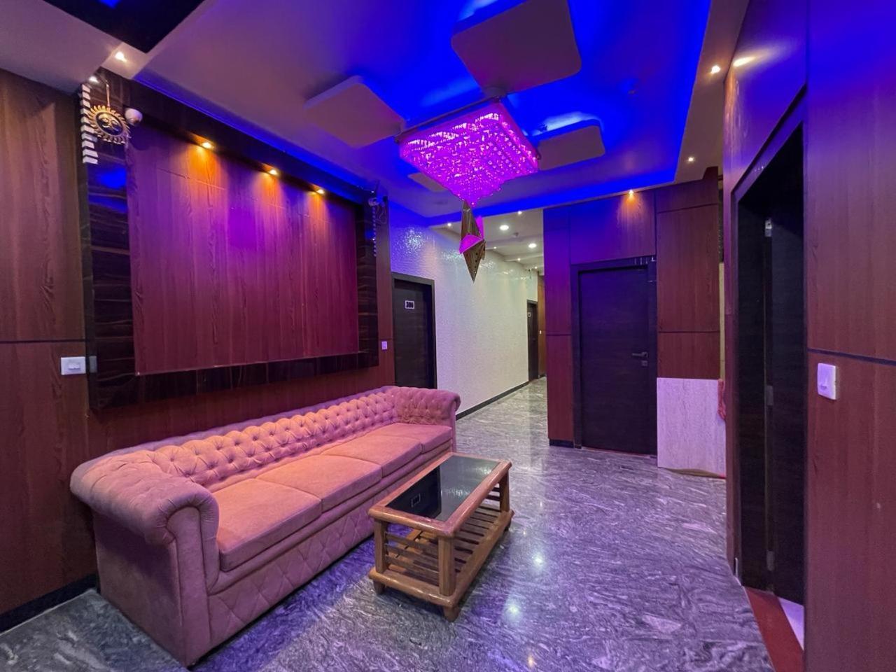 Siddhant Palace Hotel 3*