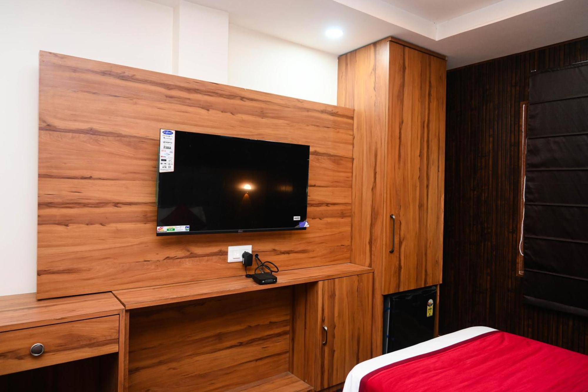 Siddhant Palace Hotel 3*