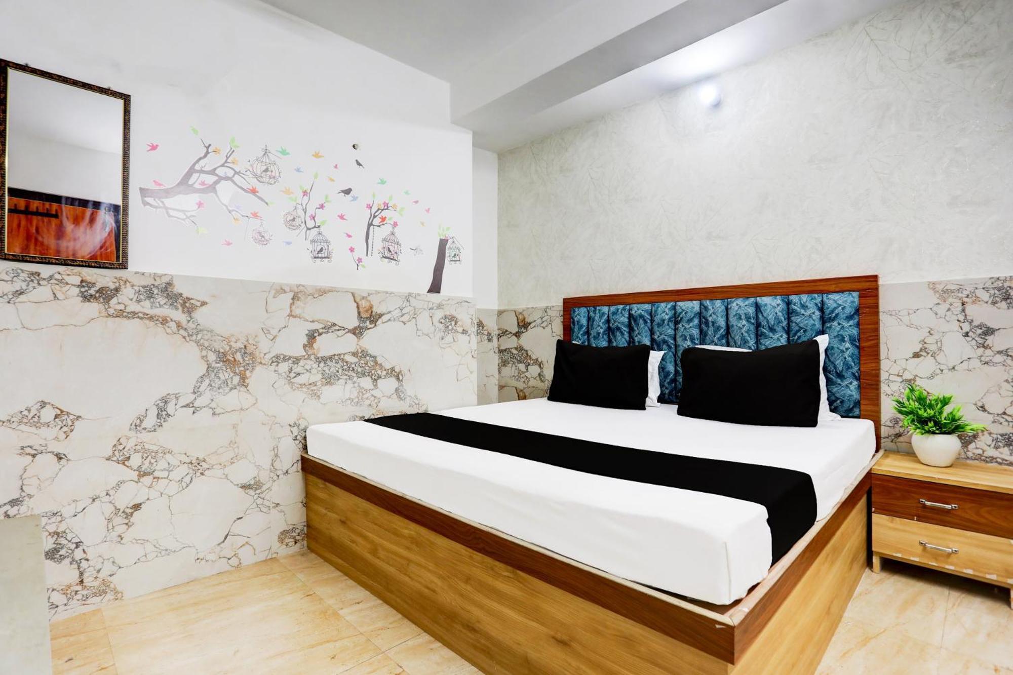 Hotel O Manvita Paying Varanasi
