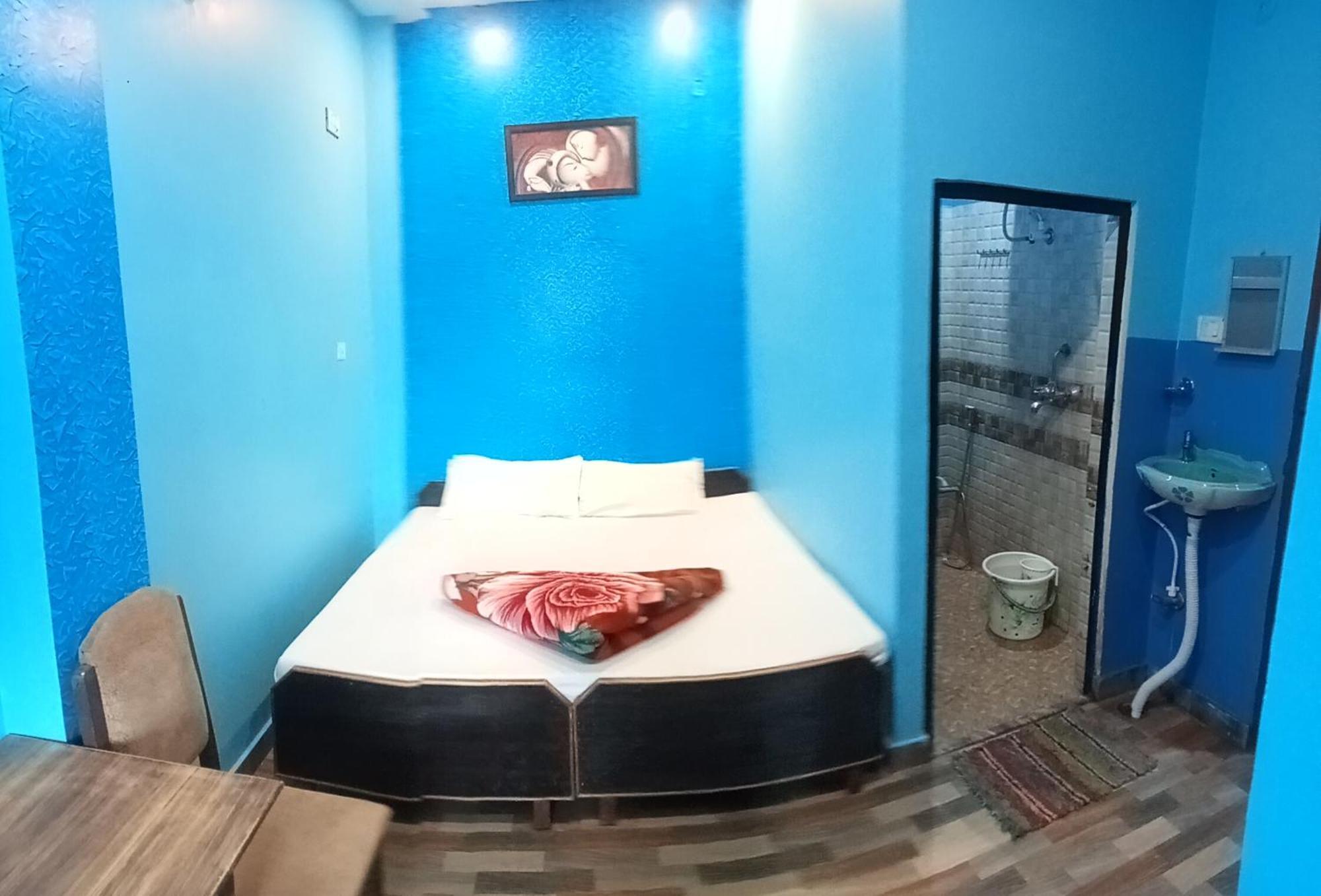 Relax Paying Varanasi