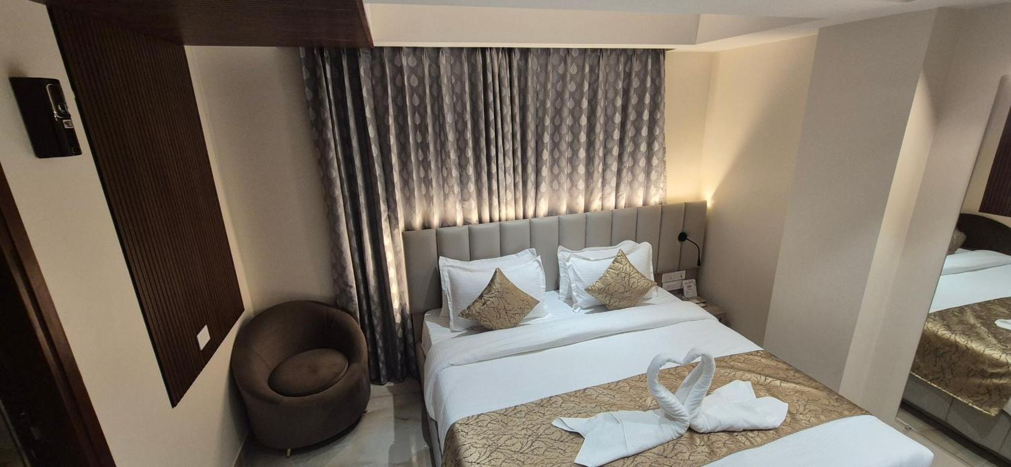Vishwam Residency Hotel Varanasi