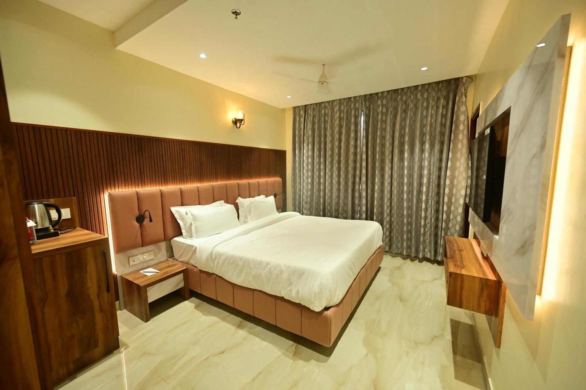 Hotel Vishwam Residency Varanasi