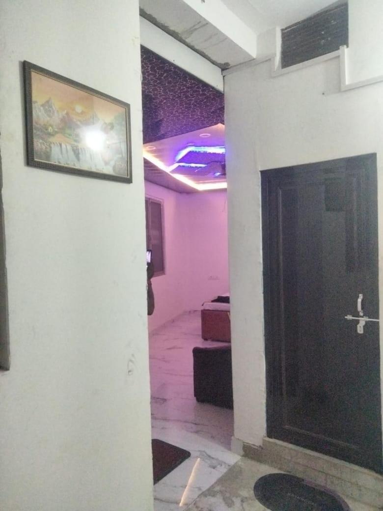 Akaay * Varanasi