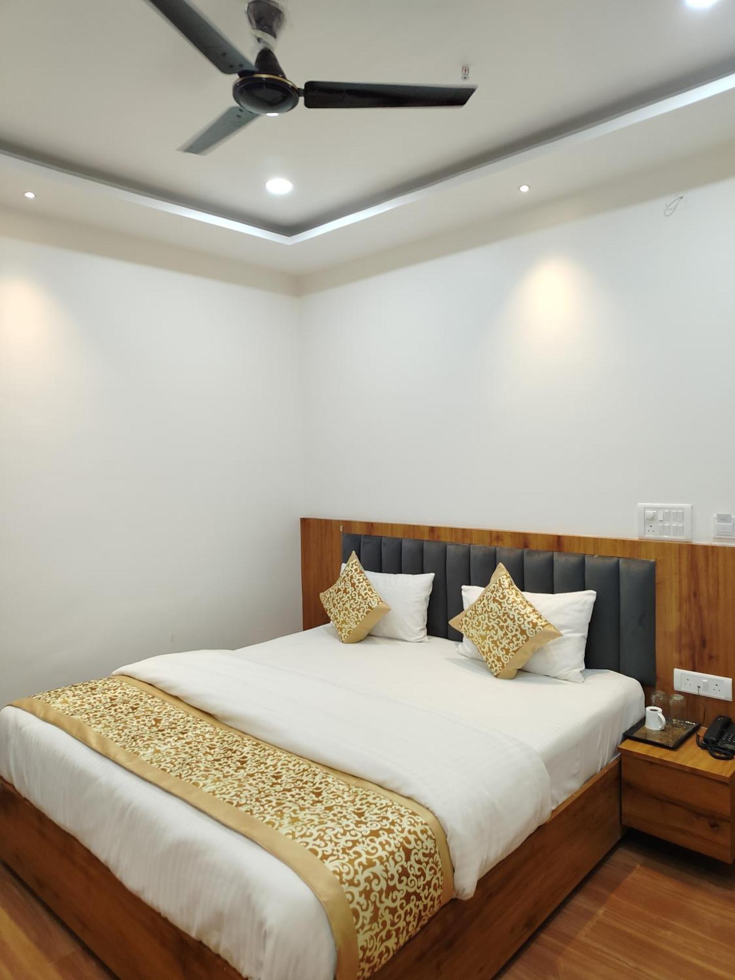 Kennedia International Hotal & Hotel 3*