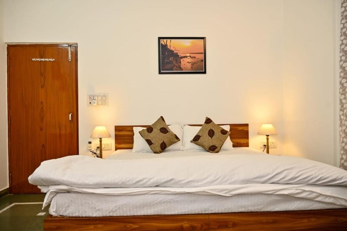 Singhasth 2bhk In Heart Of Jagatganj Benaras * Varanasi