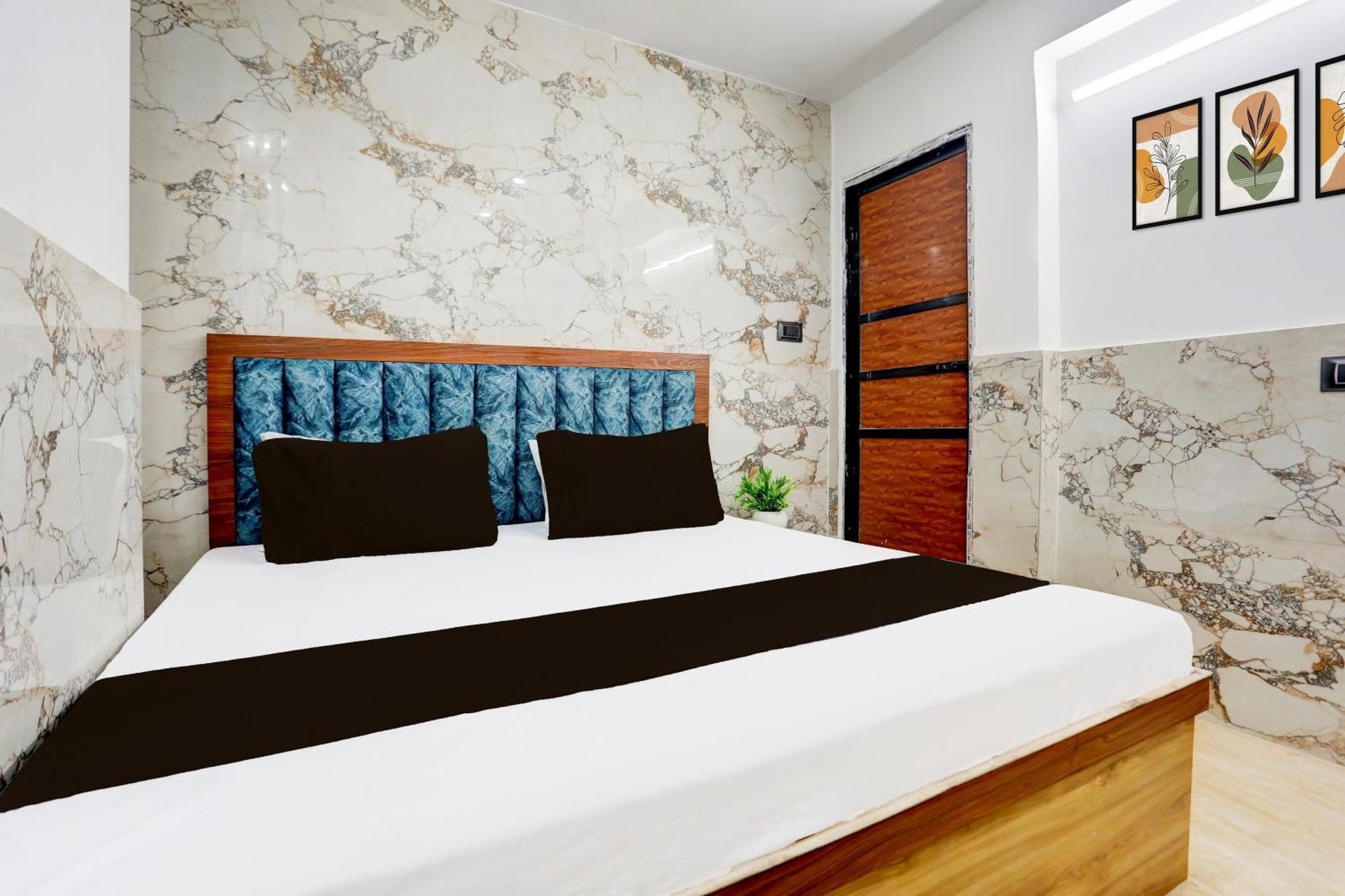 O Manvita Paying Hotel