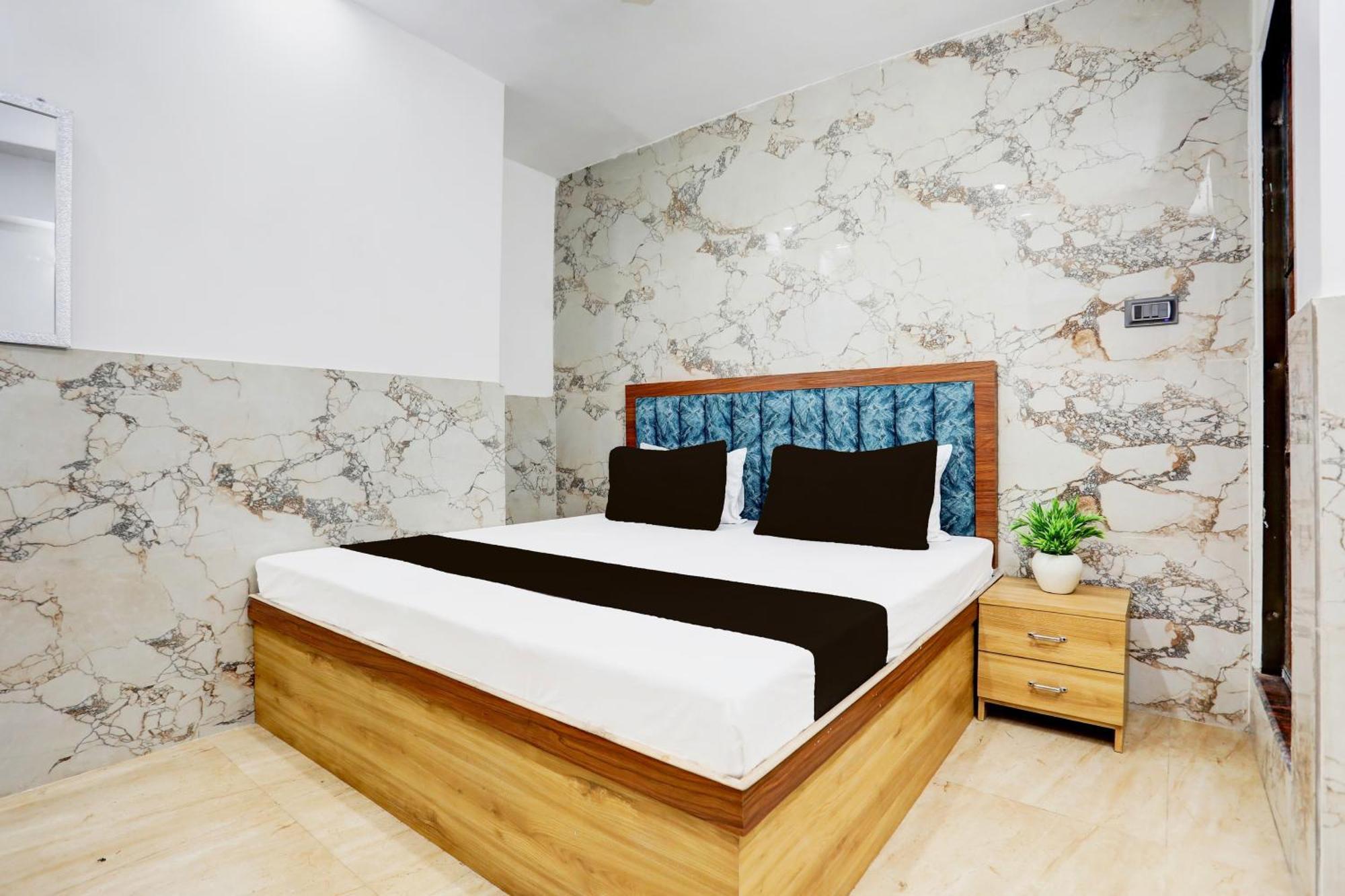 Hotel O Manvita Paying Varanasi
