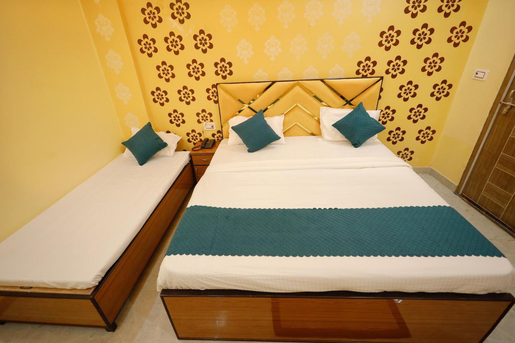 Hotel Kiran Residency Near Vishwanath Temple