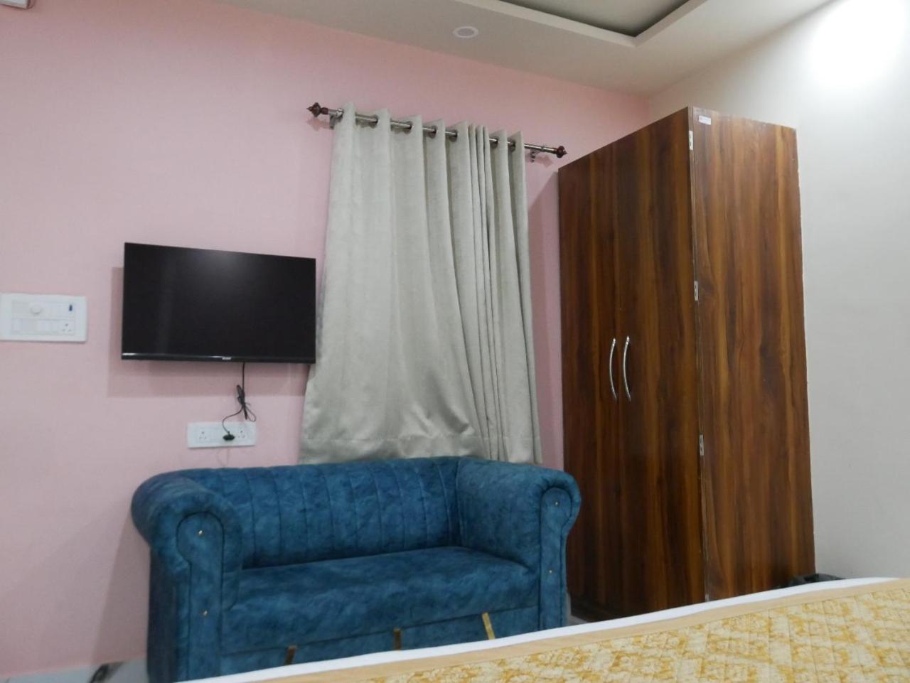 Ayushman 3* Varanasi