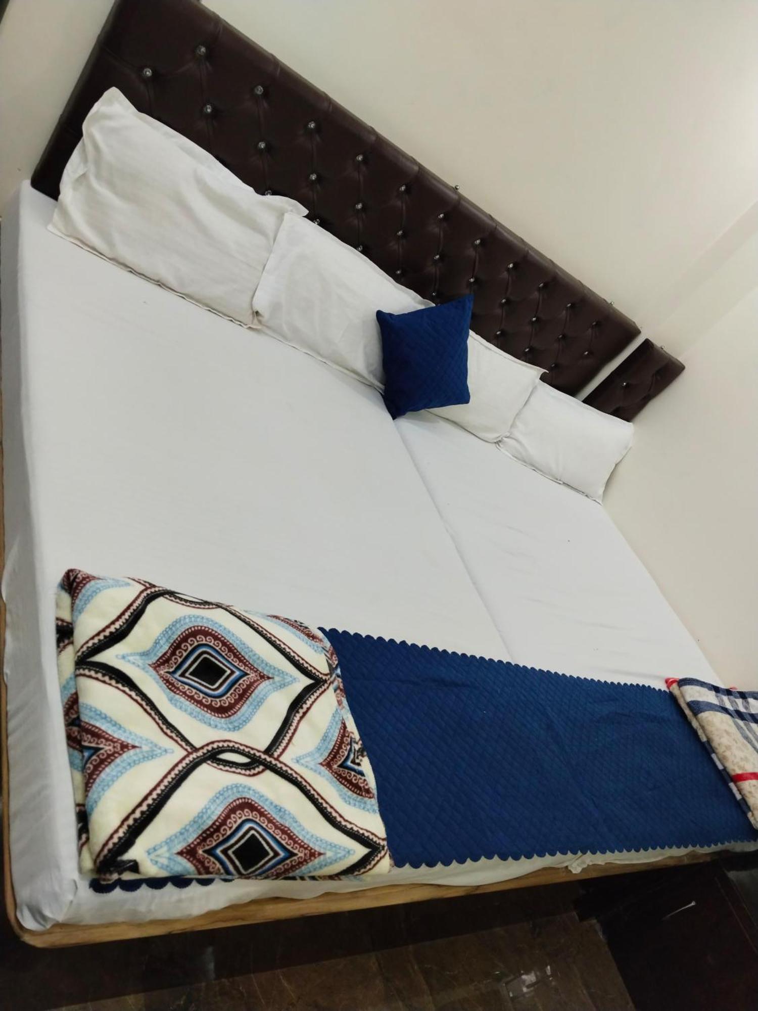 Jay Radhe Krishan Residency *
