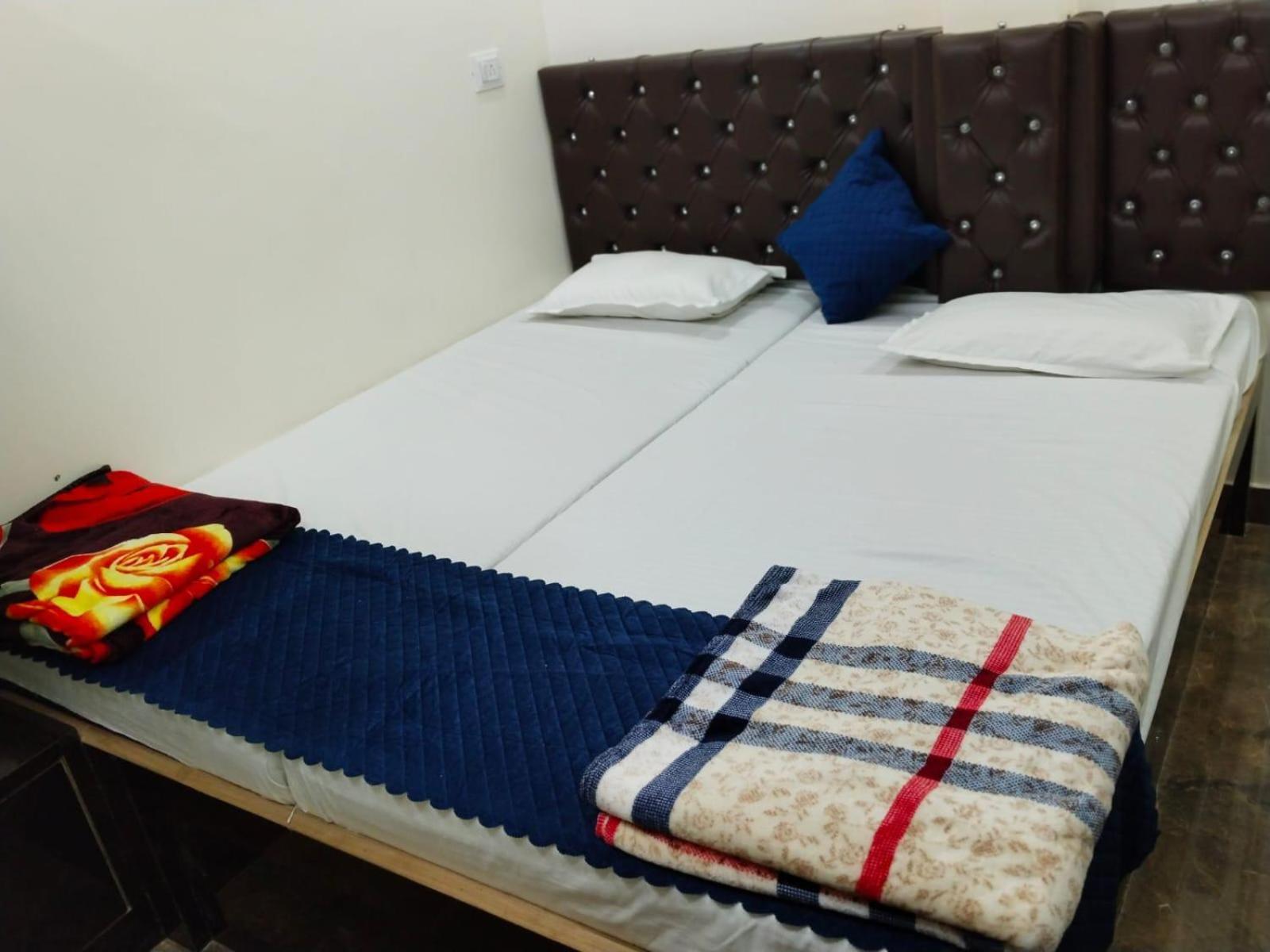 Jay Radhe Krishan Residency Homestay *