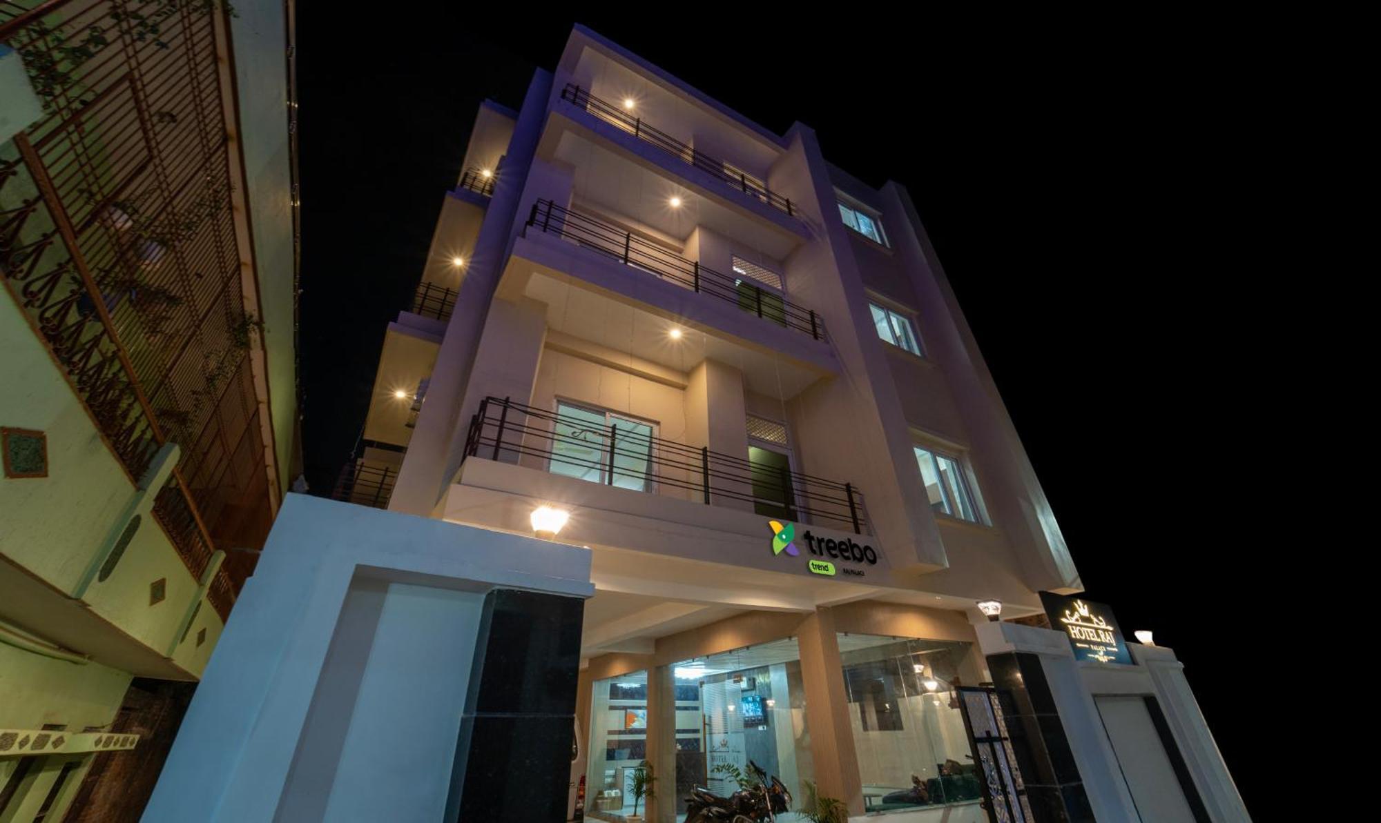 Treebo Raj Palace 3* Varanasi