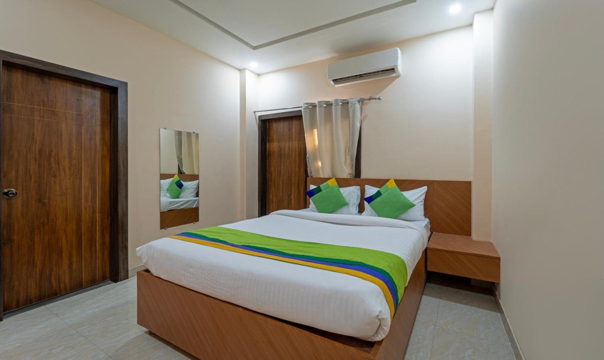 Treebo Raj Palace Hotel Varanasi