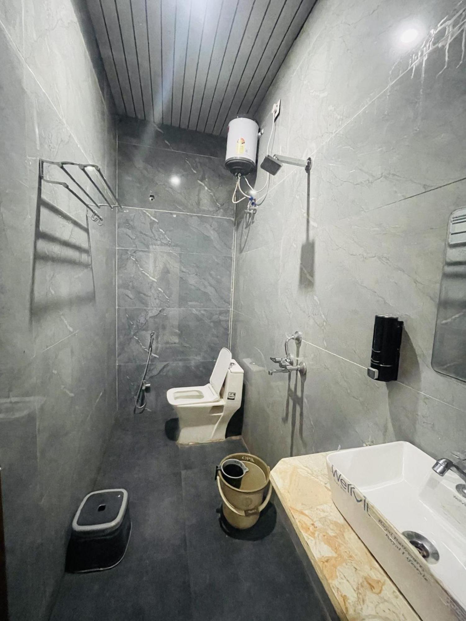 The Kashi Hotel 3*