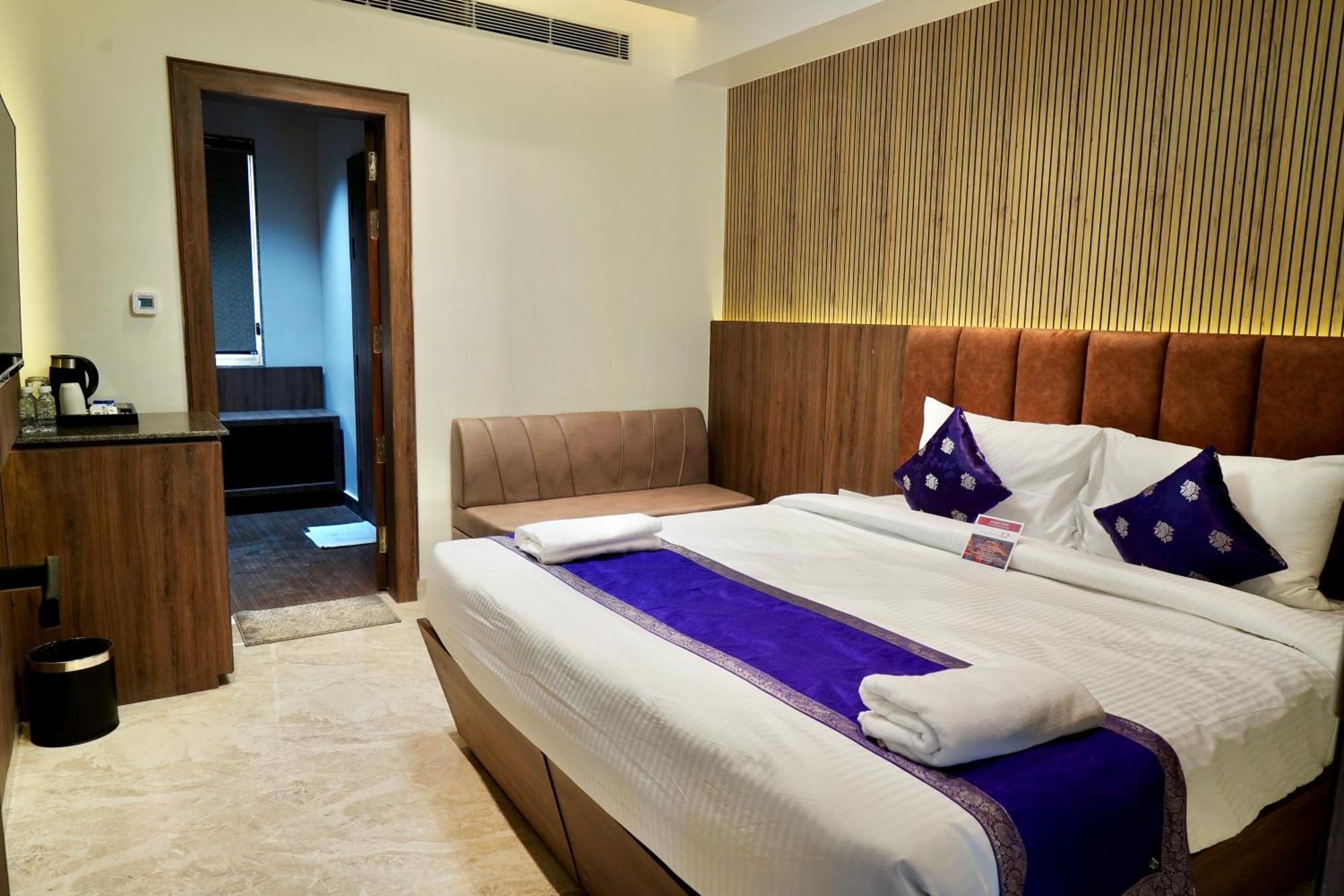 Balaji Palace Kashi Hotel