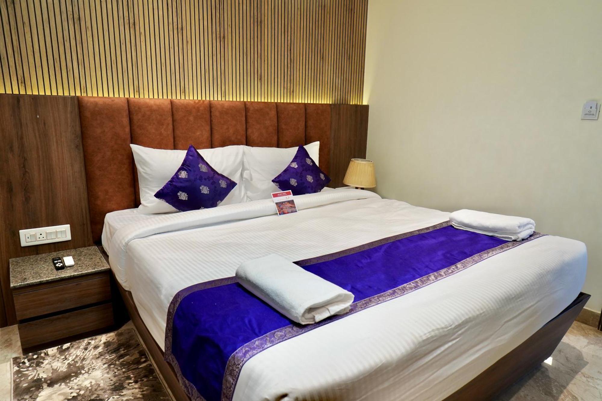 Balaji Palace Kashi Hotel
