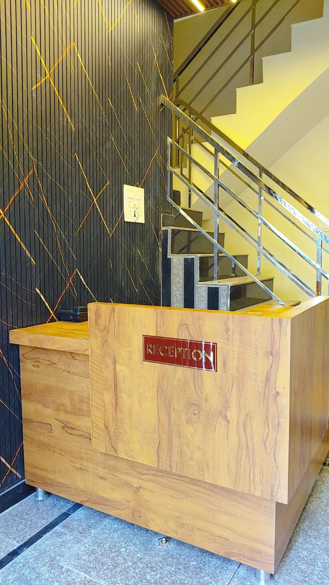 Hotel O Anushka P Guest House Hotel *