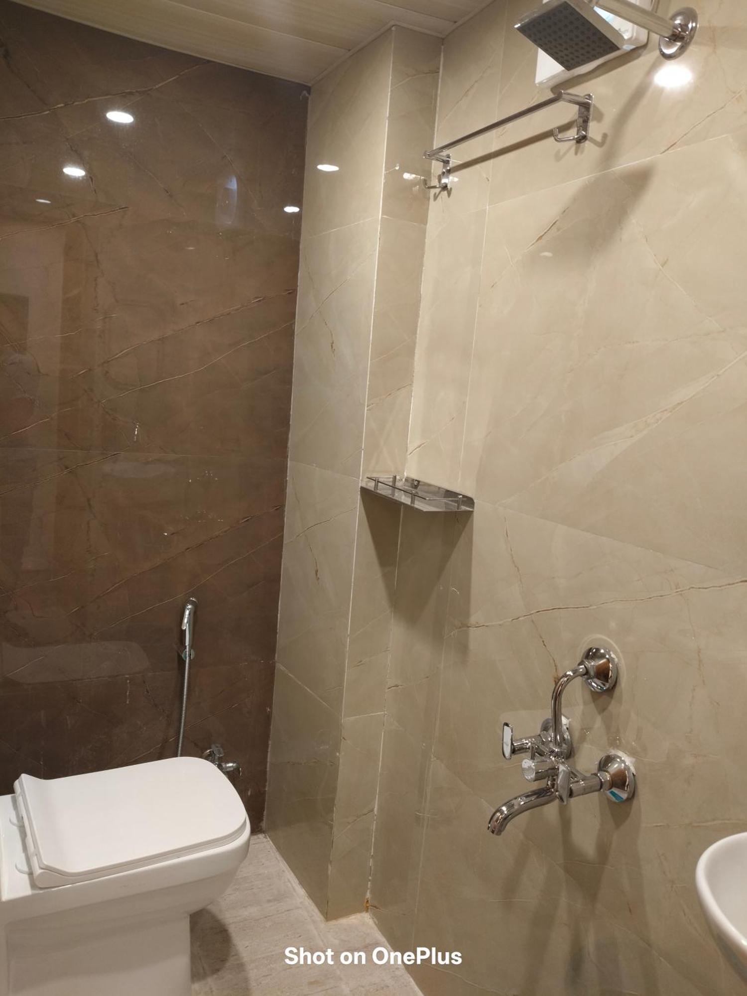 Hotel O Anushka P Guest House *