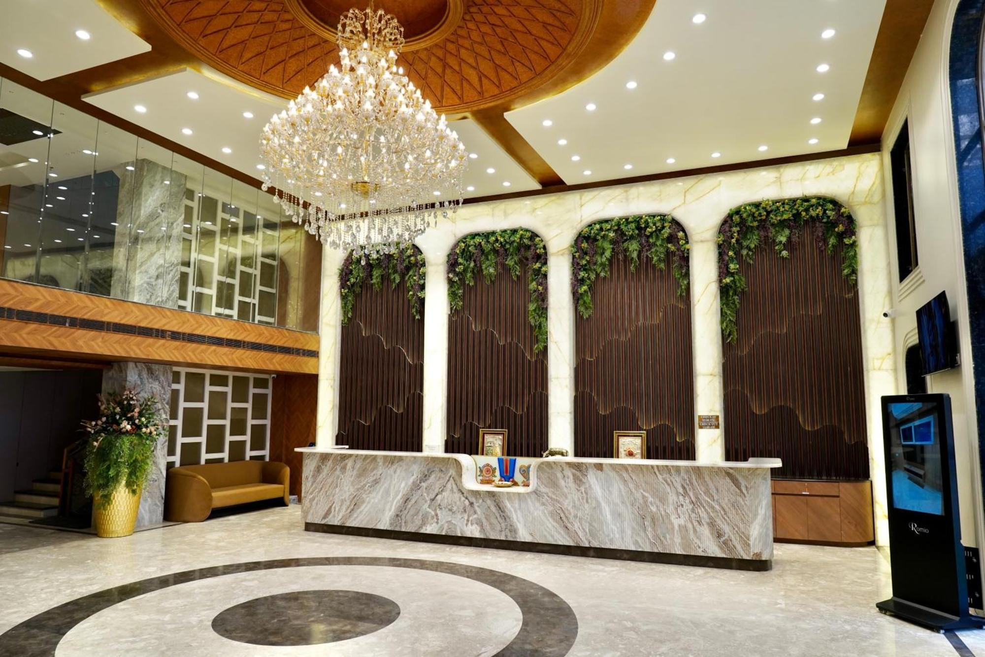 Balaji Palace Kashi Hotel Varanasi