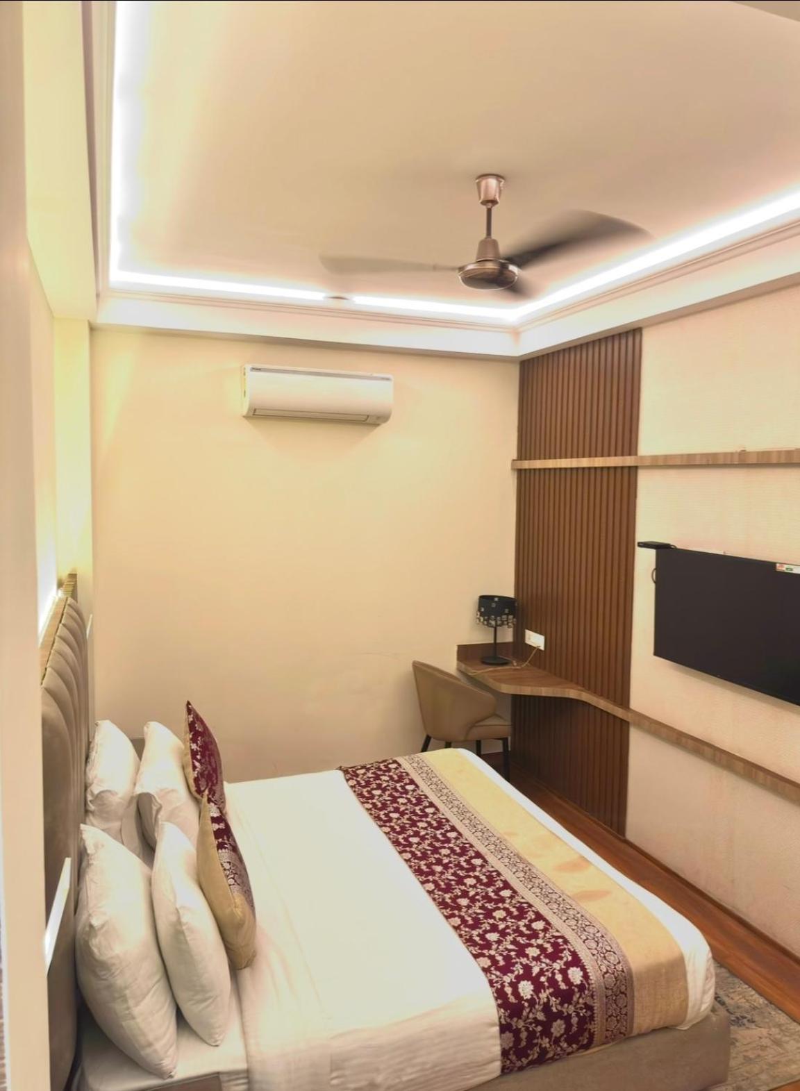 Hotel New Broadway Varanasi