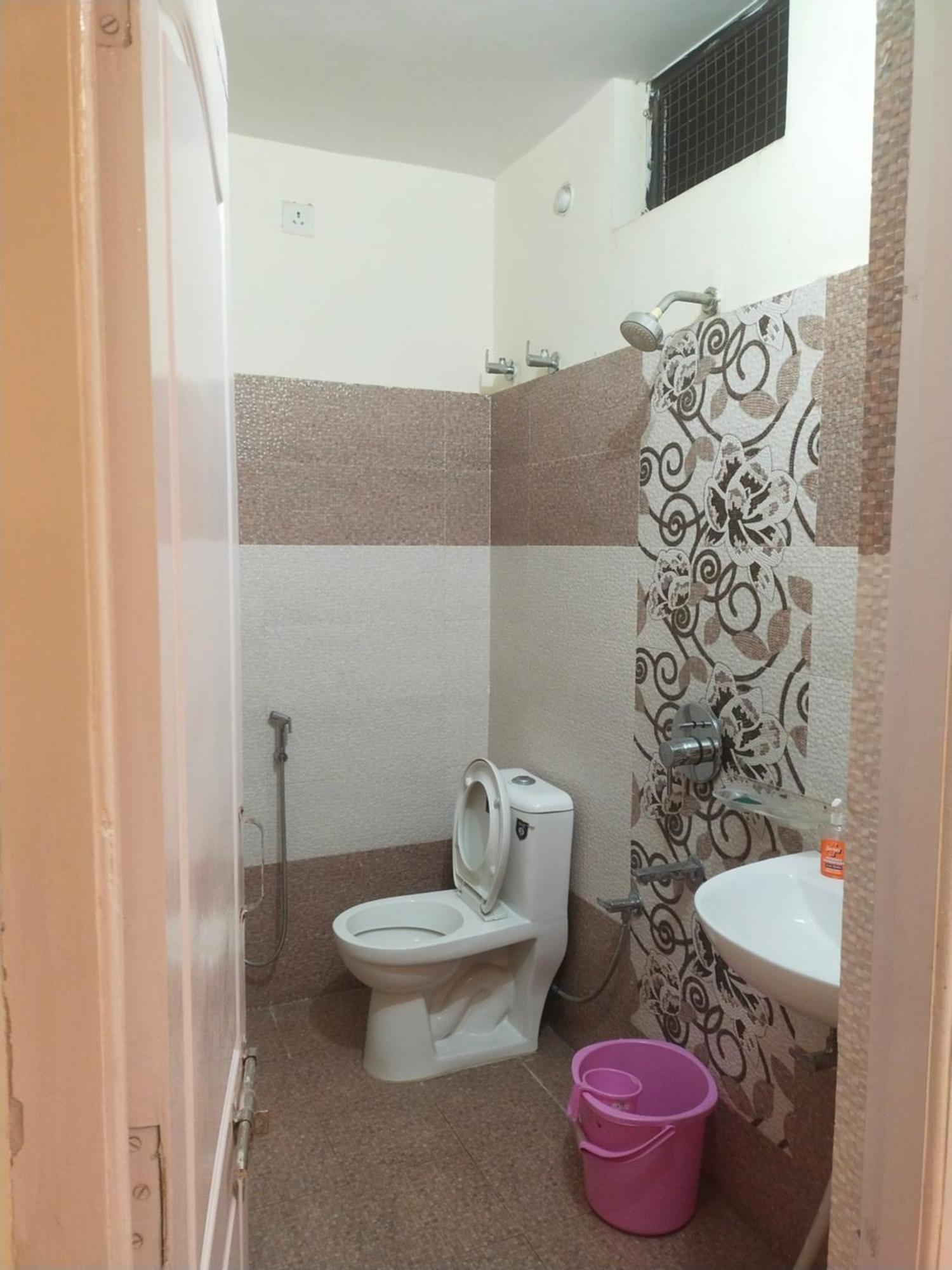 Apartment Family Homestay- 200M From Kal Bhairav Temple