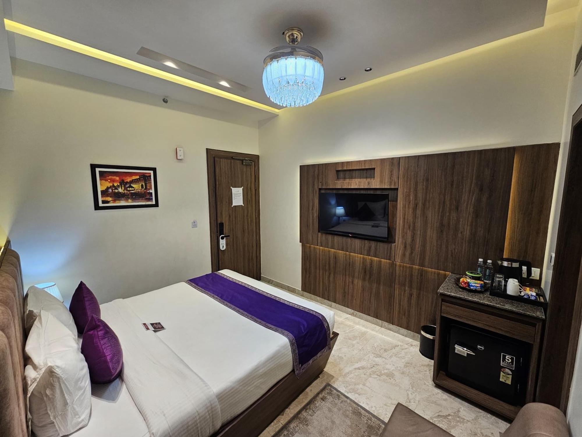 Hotel Balaji Palace Kashi