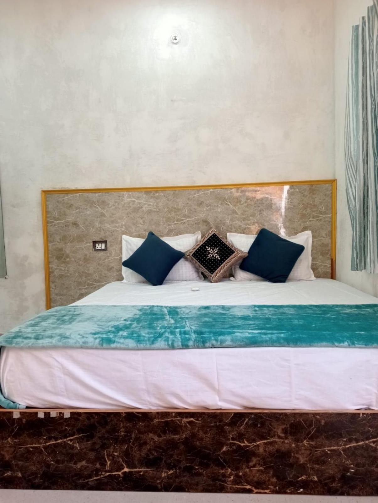 Shree Ramesht Paying , Guest house