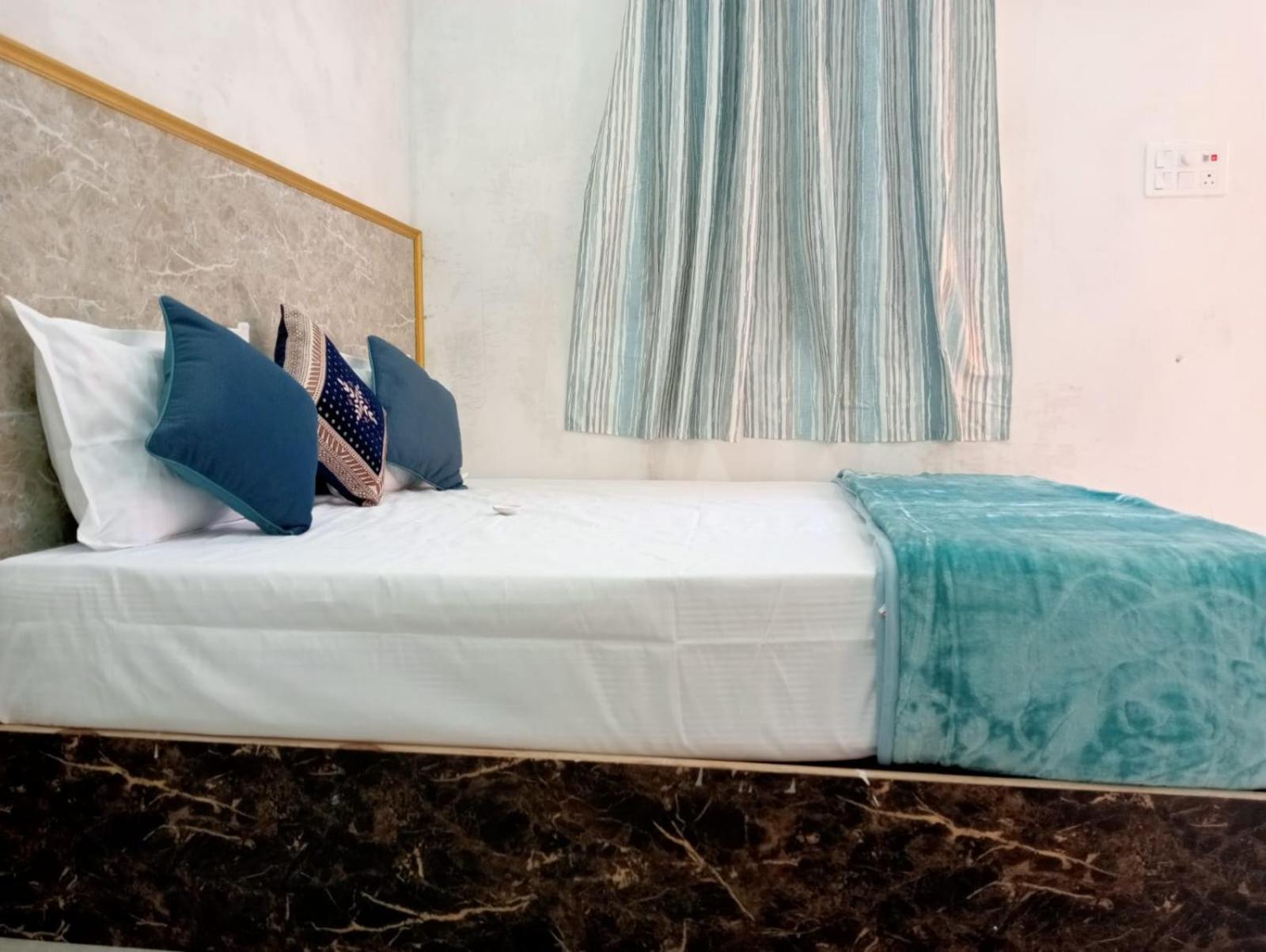 Shree Ramesht Paying , Guest house