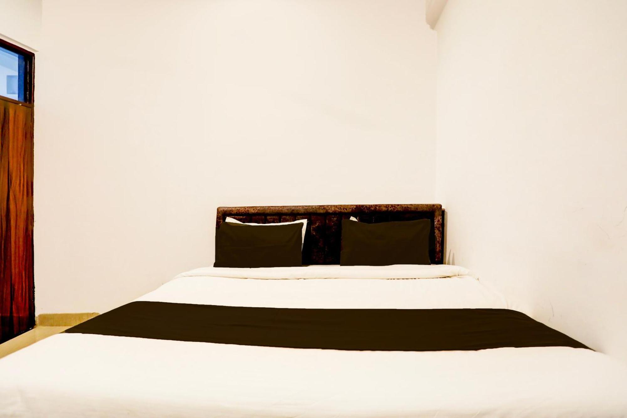 Hotel O Aditya Residency Varanasi