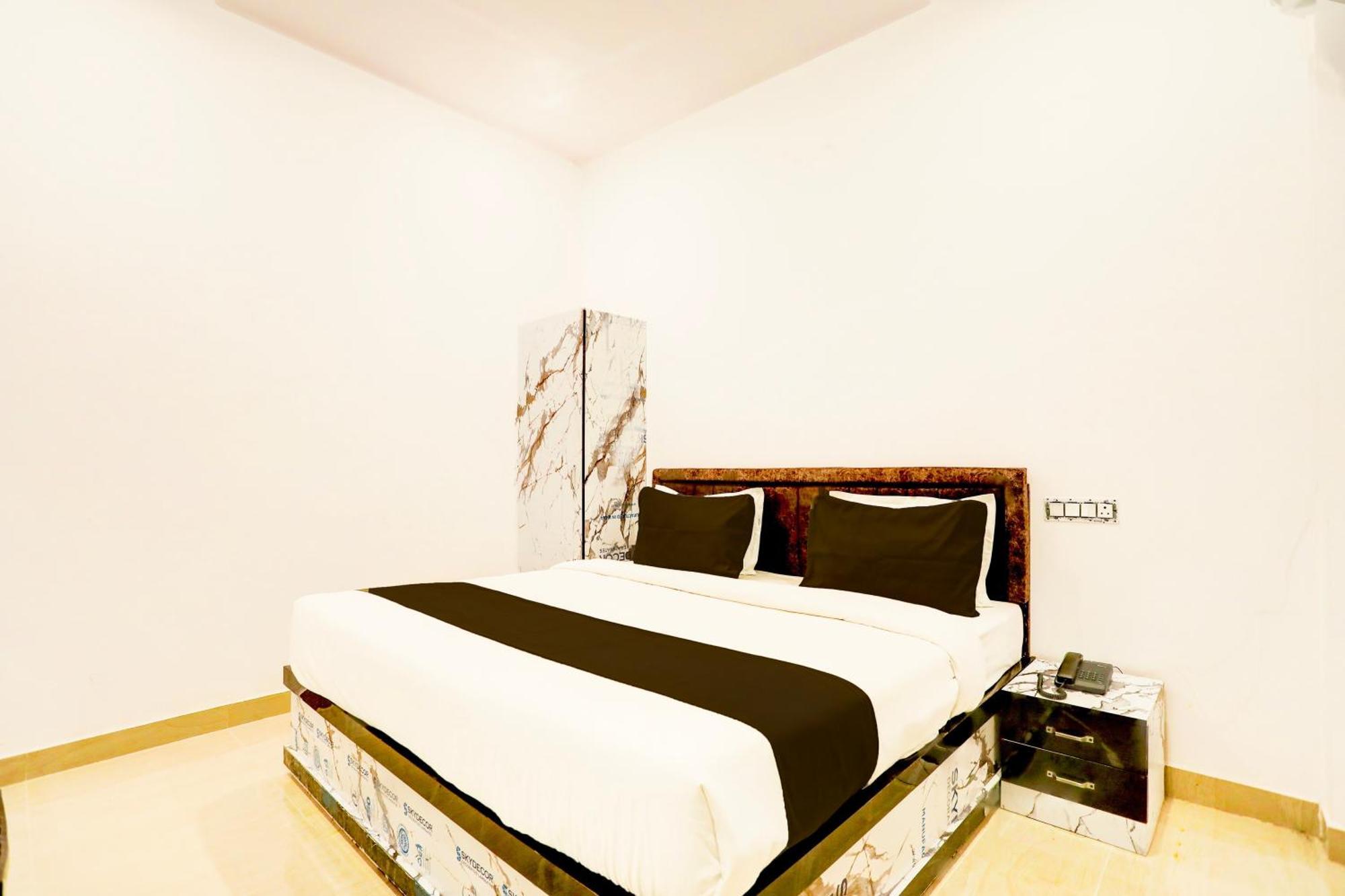 Hotel O Aditya Residency 4*
