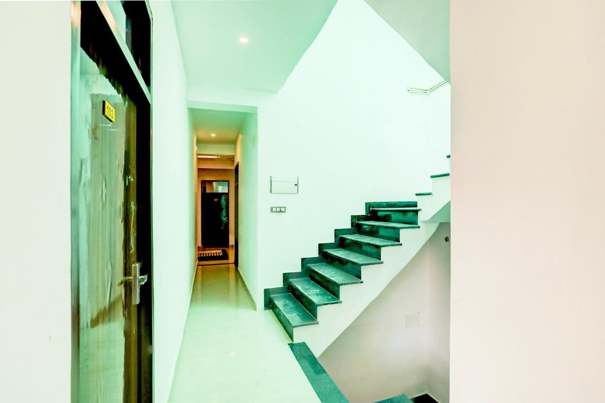 Hotel O Aditya Residency Varanasi