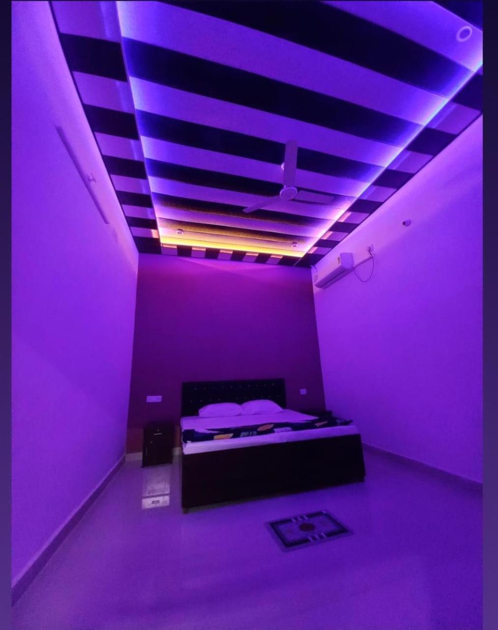 Raghukul Royal Guest house Varanasi