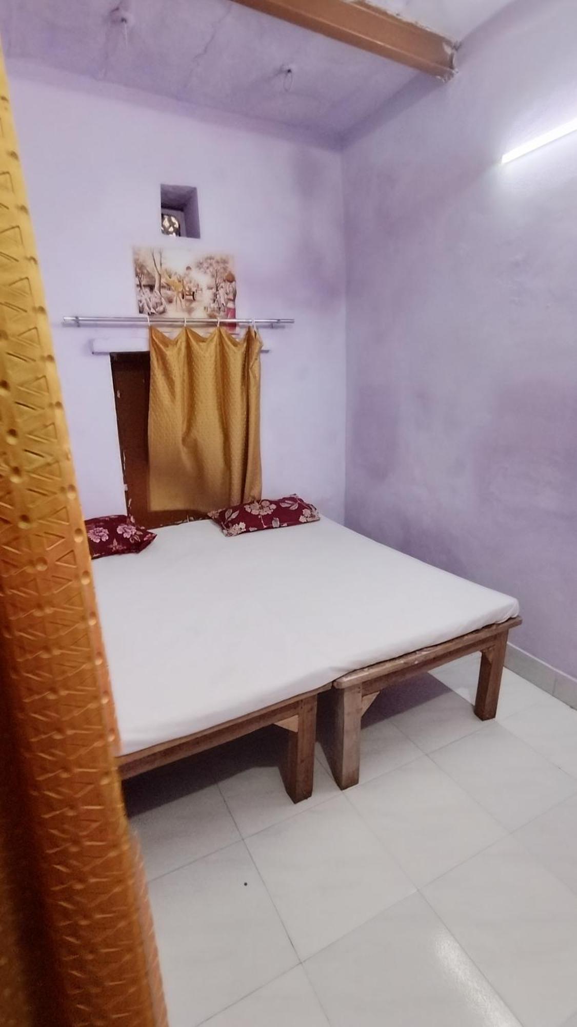 Guest house Roshni Paying *