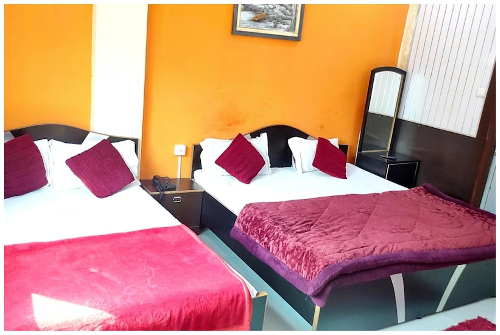 Premium Ashiyana Palace - Shree Kashi Vishwanath Temple - Fully Air Conditioned - Hotel 4*