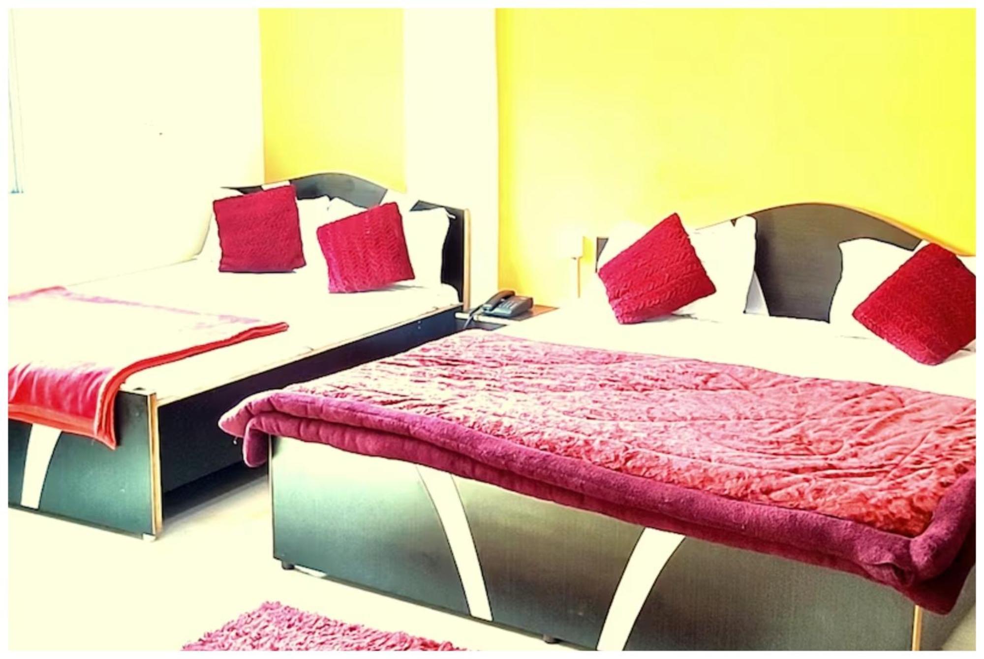Hotel Premium Ashiyana Palace - Shree Kashi Vishwanath Temple - Fully Air Conditioned - 4*