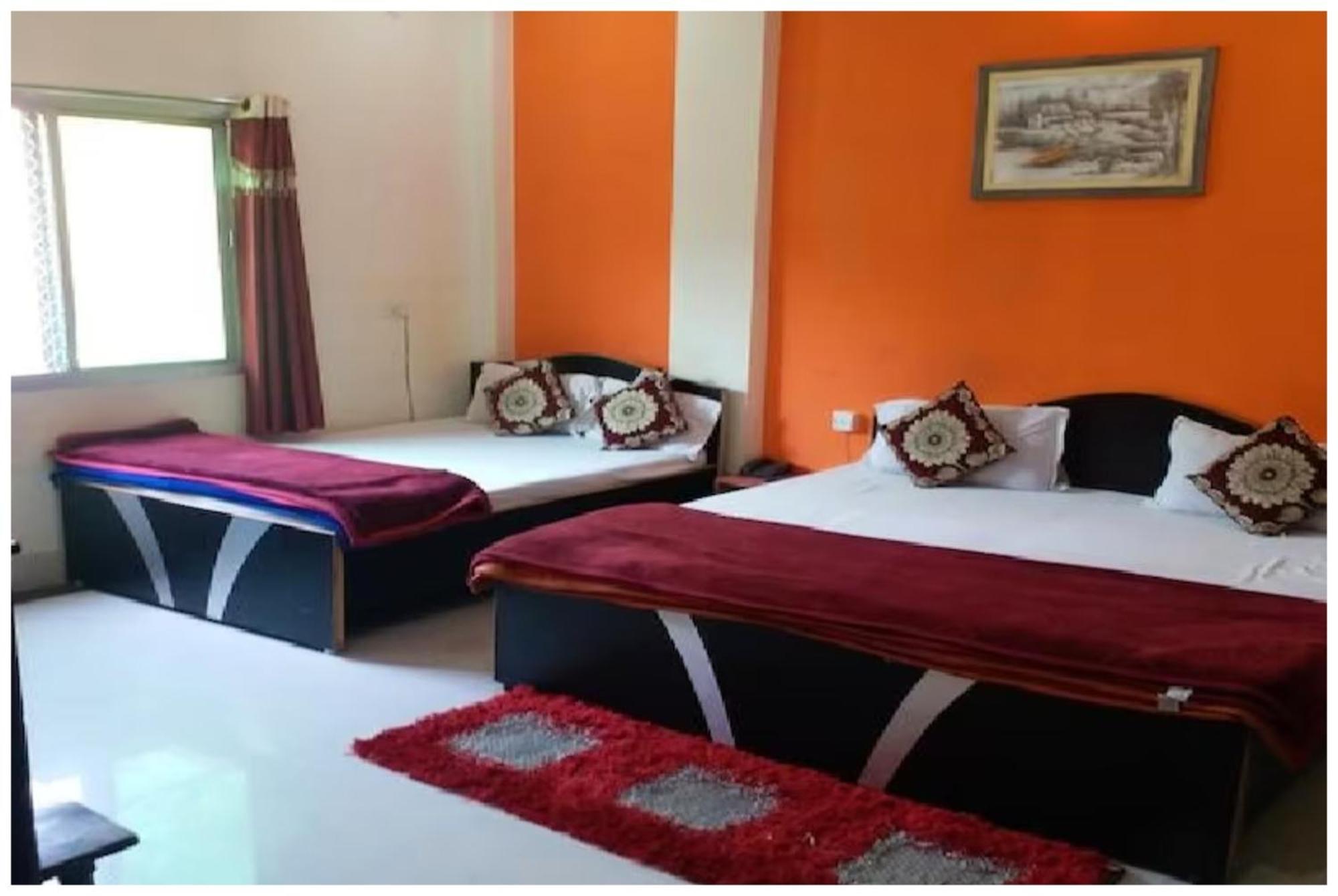 Hotel Premium Ashiyana Palace - Shree Kashi Vishwanath Temple - Fully Air Conditioned - 4*