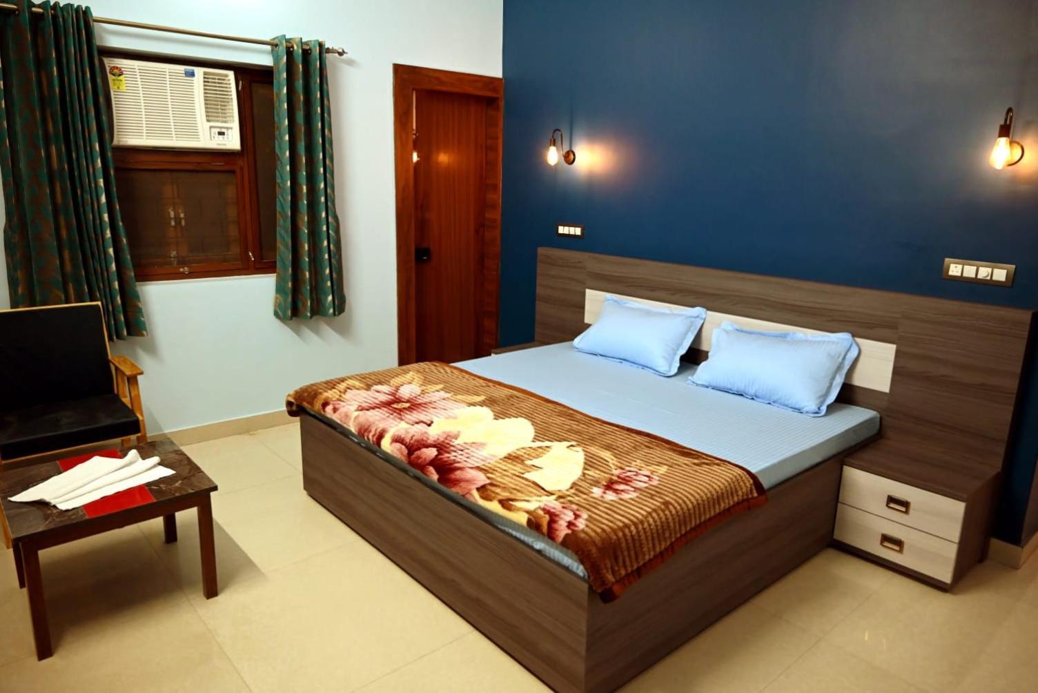 Elephant House - Guest house Varanasi
